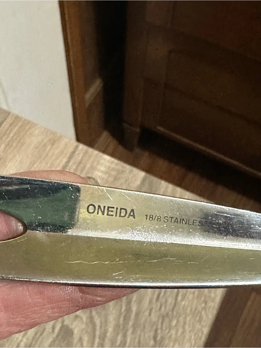 ONEIDA 18/8 Glossy Stainless Steel Serving Ladle Hangable Utensil